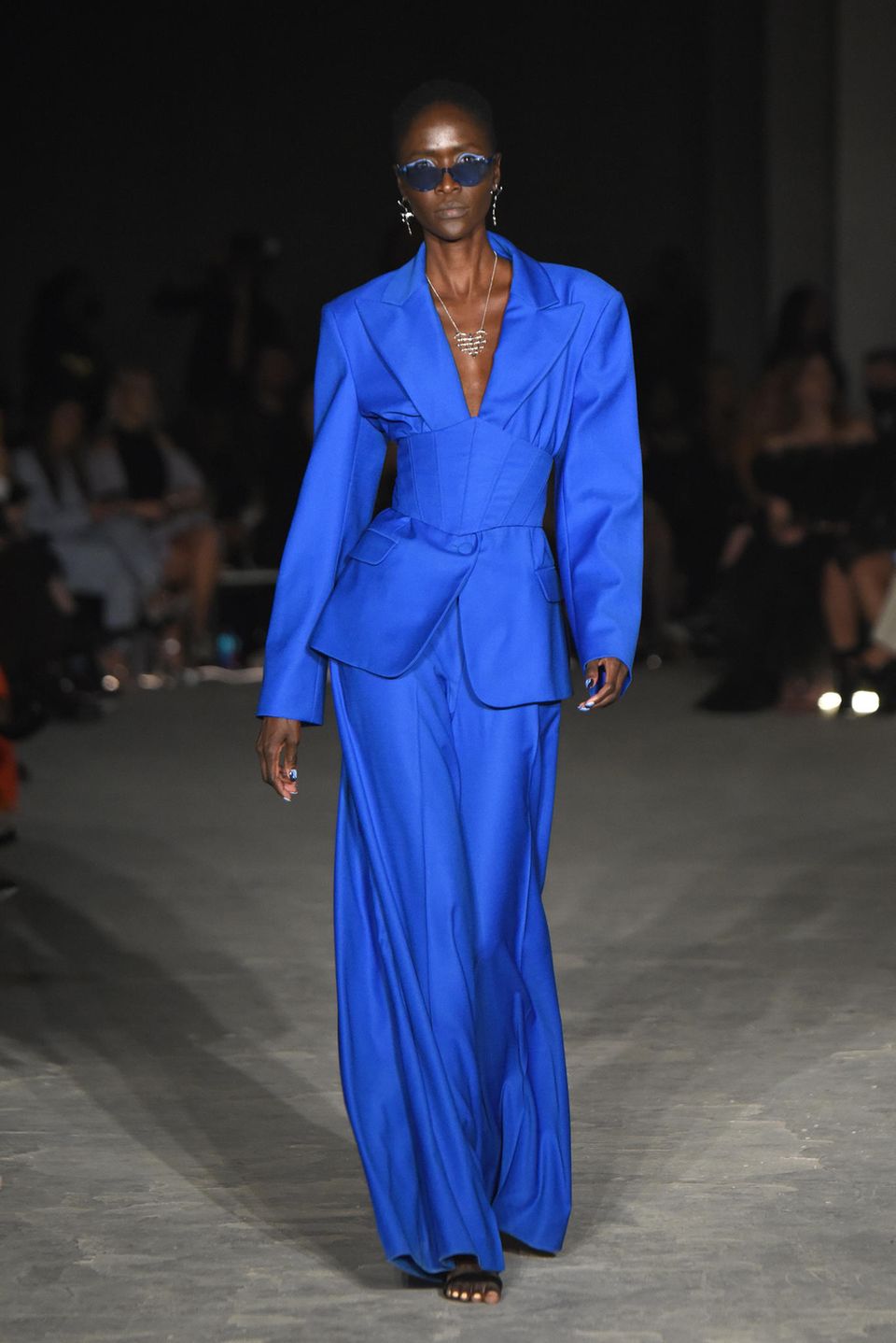 Model on the Christian Siriano FW 2022 runway.