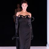 Bella Hadid bei der Moschino Fall/Winter 2022/2023 Show in Mailand.