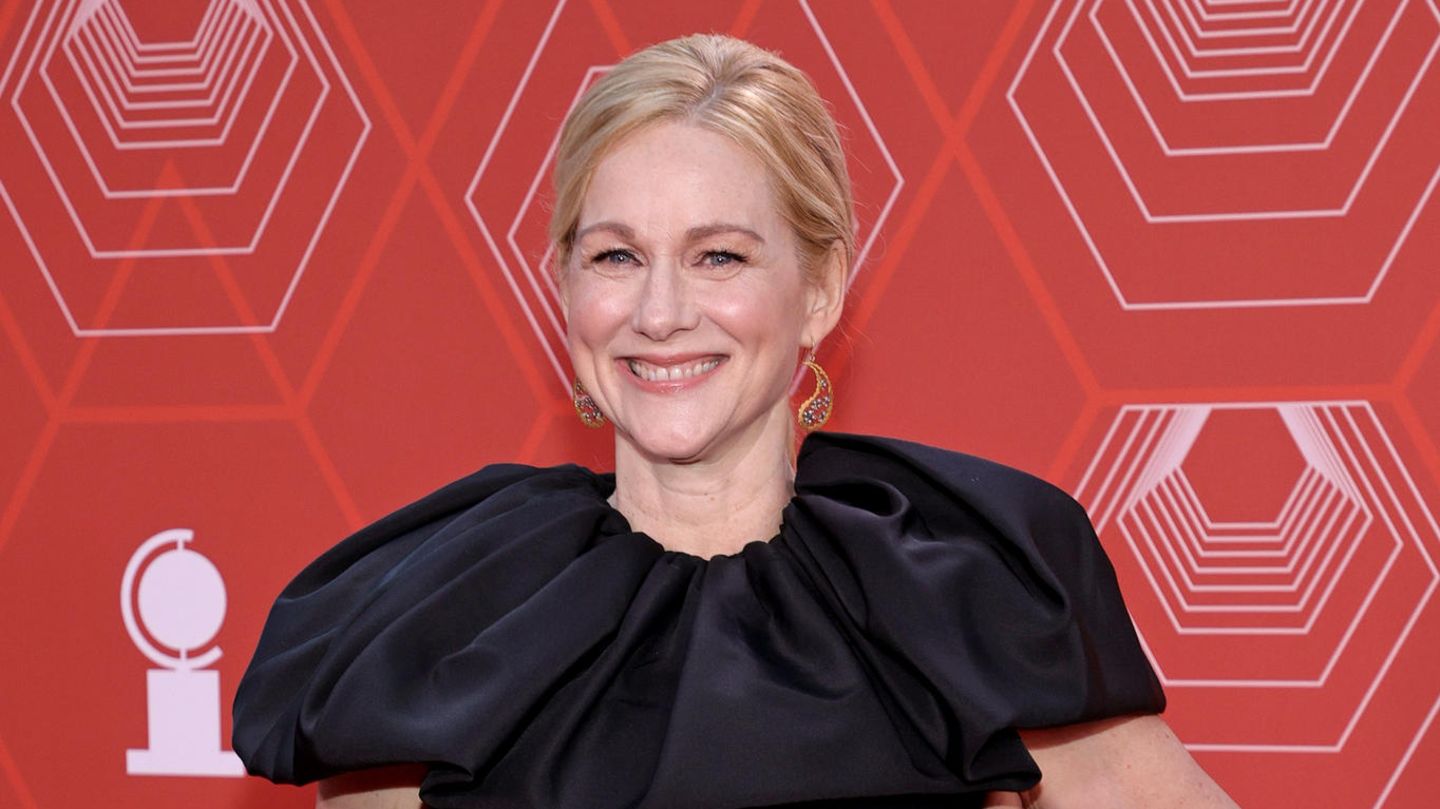 Laura Linney - Starporträt, News, Bilder | GALA.de