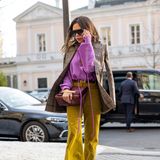 Stylisch wie immer und in leuchtenden Farben bringt Victoria Beckham Frühlingsstimmung in die französische Modehauptstadt.