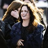 "Twilight"-Star Elizabeth Reaser bringt beste Laune mit nach Paris.