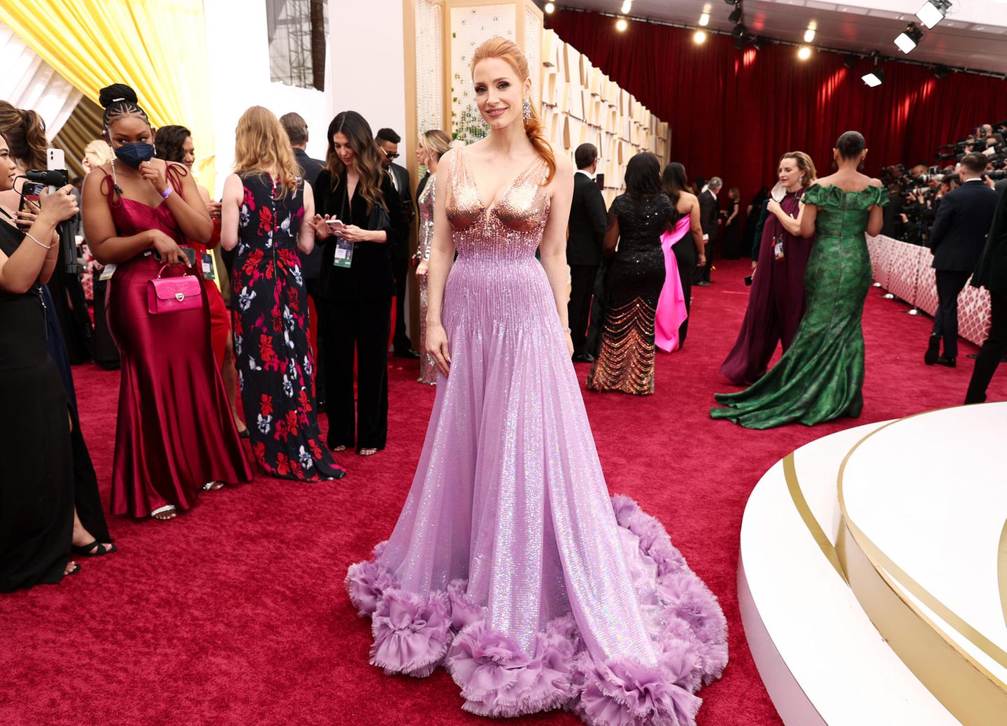 Jessica Chastain auf dem roten Teppich der Oscars 2022