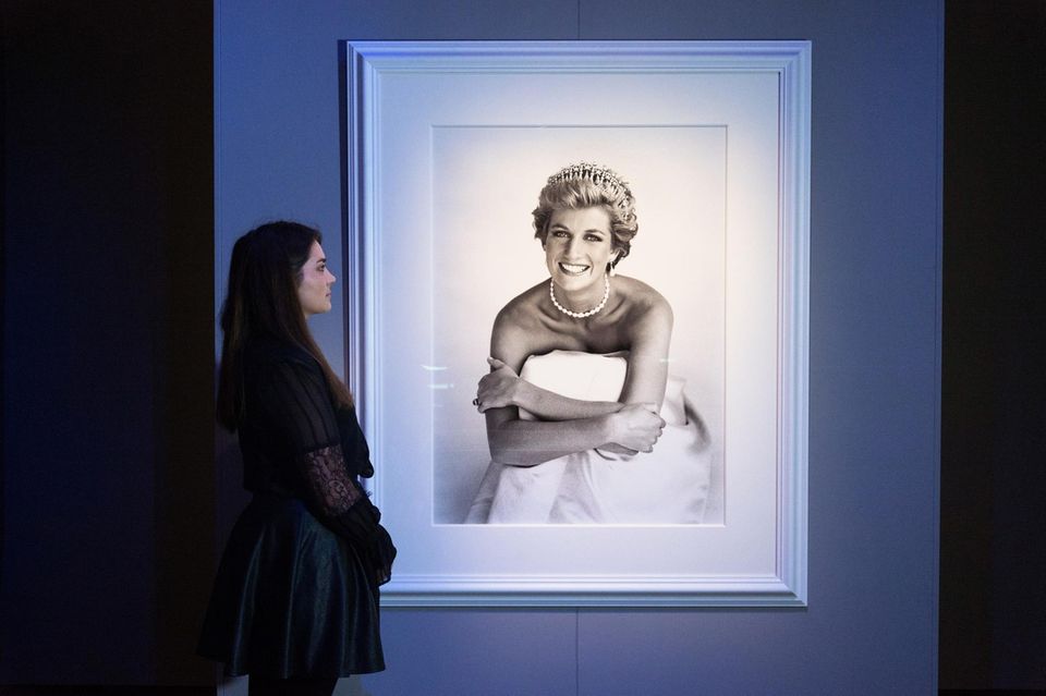 Das berühmte Foto von Prinzessin Diana wurde im 2016 in London ausgestellt.