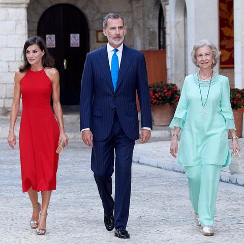 König Felipe mit Ehefrau Letizia und Mutter Königin Sofía