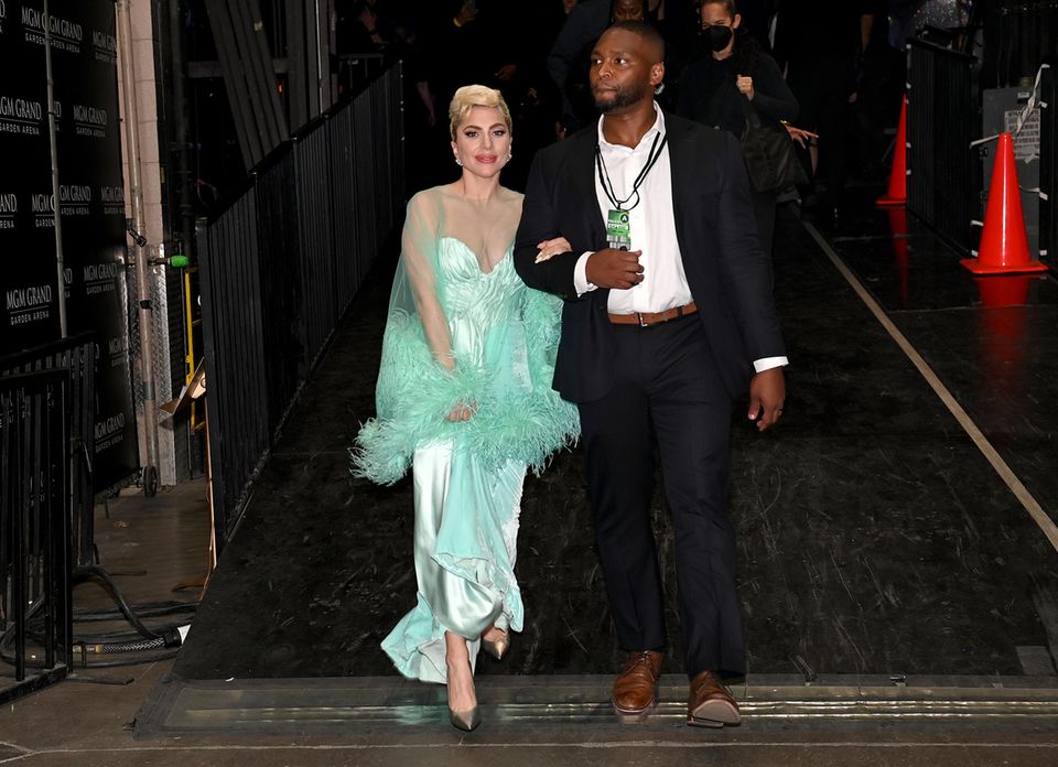 Lady Gaga trug bei den Grammys ein Kleid ihrer Schwester