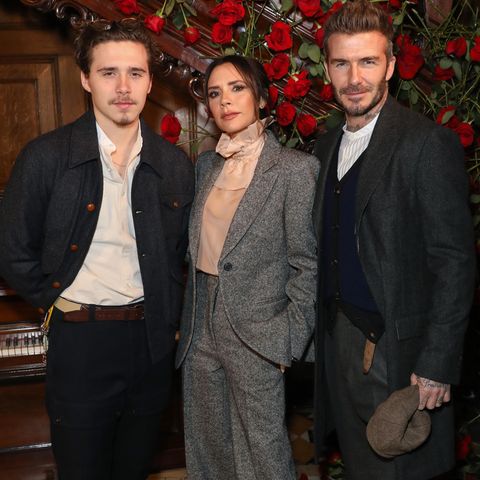 Brooklyn Peltz Beckham mit seinen Eltern Victoria und David Beckham