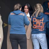 Herzogin Meghan leiht ihren Mantel