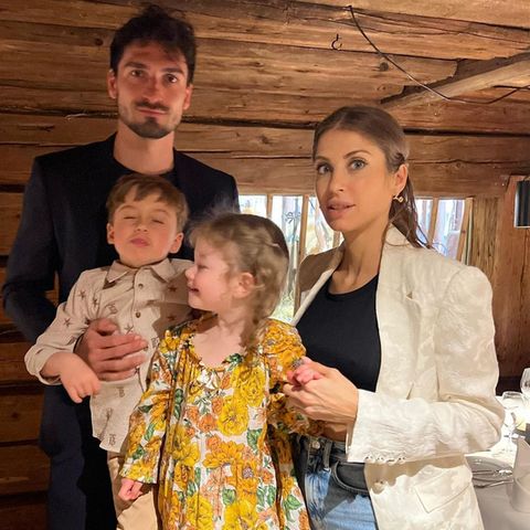 Familienfoto zu Ostern