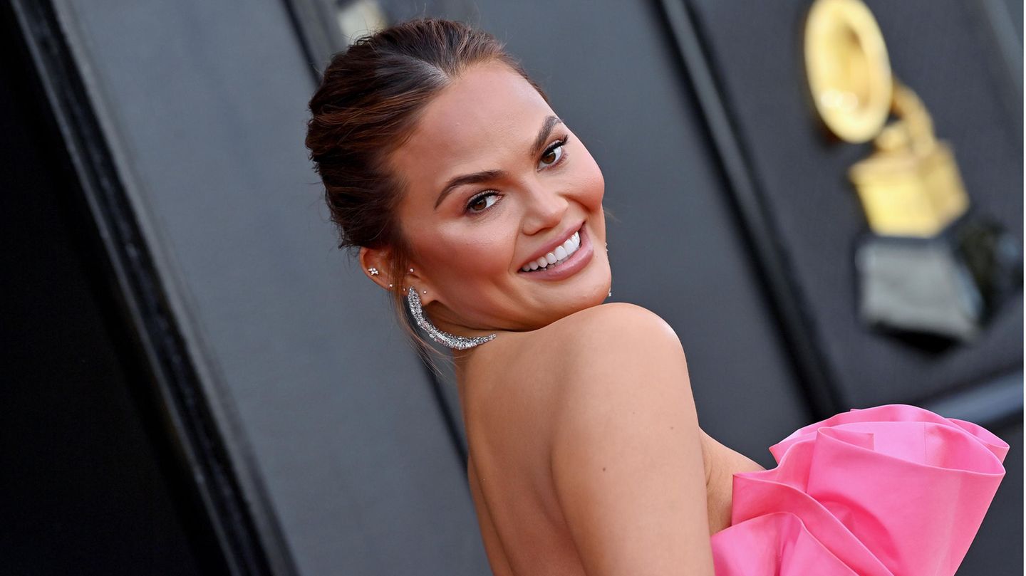 Chrissy Teigen Komplett Nackt Auf Instagram Der Grund Ist Denkbar Komisch Galade 