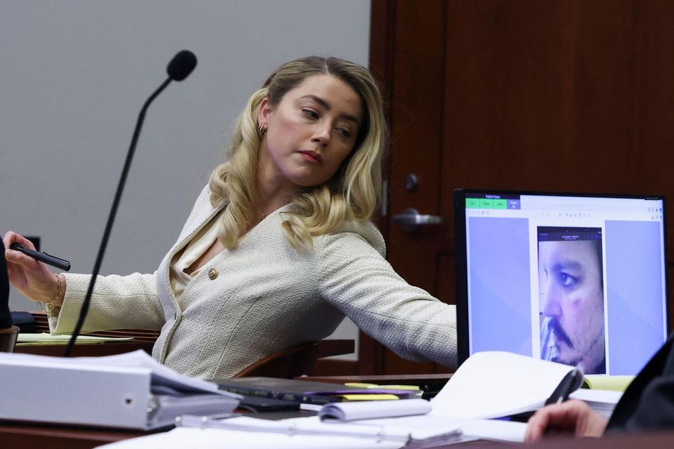 Amber Heard am 20. April 2022 im Prozess gegen ihren Ex-Mann Johnny Depp im US-Bundesstaat Virgina.