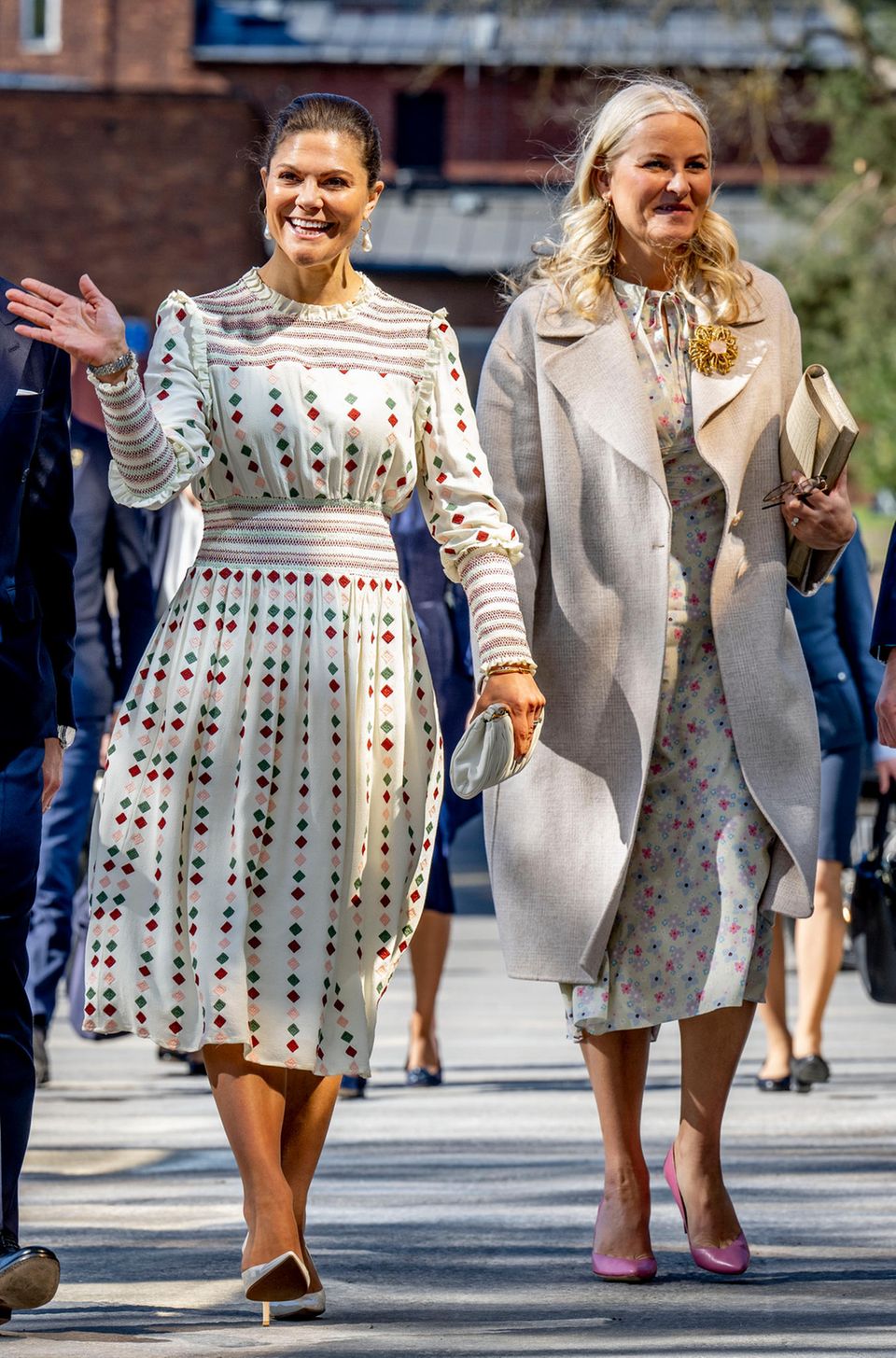 Die skandinavischen Royals genießen auch ihren Twin-Look in Creme. 