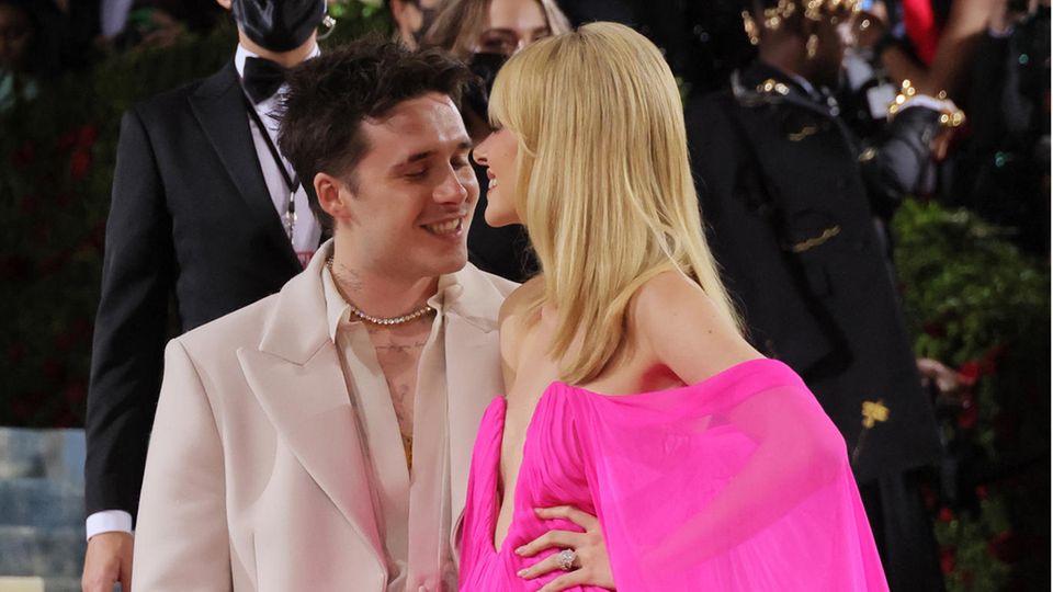 Brooklyn Beckham + Nicola Peltz Bei der Met Gala 2022