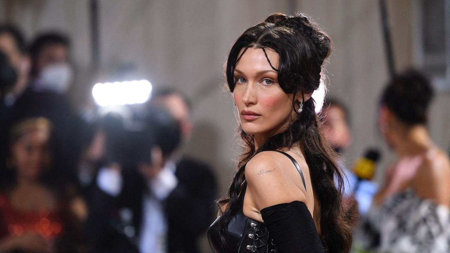 Von-Face-Yoga-bis-Hylurons-urefiller-4-einfache-Wege-zu-sch-n-definierten-Konturen