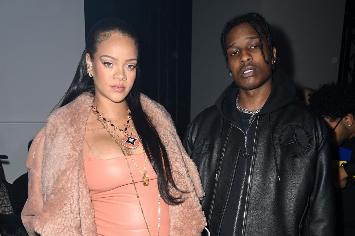 Rihanna und ASAP Rocky posieren für die Fotografen.