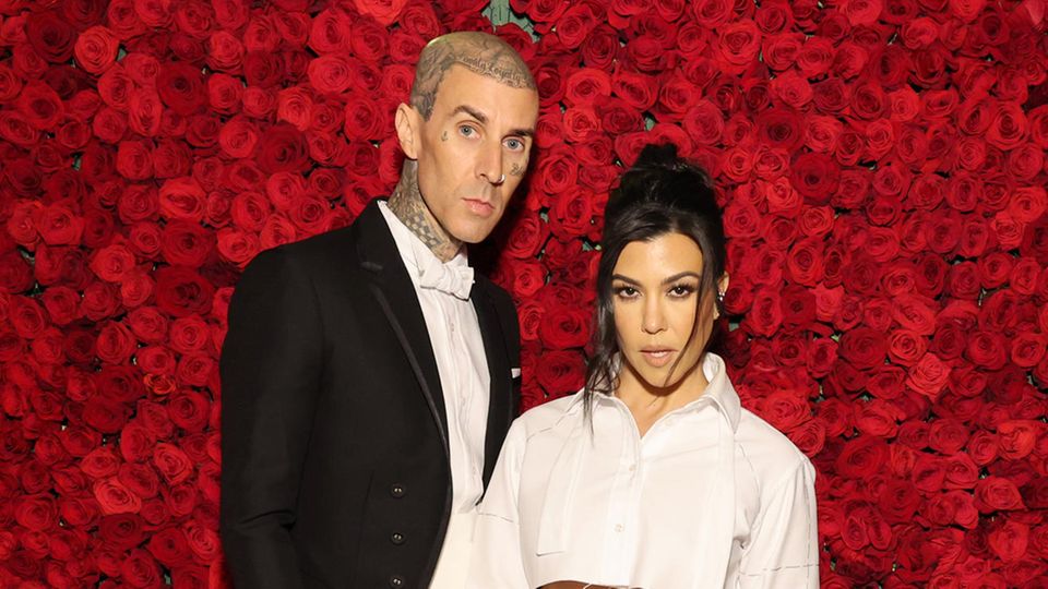 Kourtney Kardashian: Travis Barker und Kourtney Kardashian Travis Barker und Kourtney Kardashian