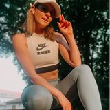 Ihren super sportlichen Körper zeigt Mareile Höppner auf ihrem Instagram-Account und richtet sich mit ein paar motivierenden Worten an ihre Follower:innen. In einem Fitness-Set von Nike und mit einer Baseball-Cap posiert sie nach ihrer Trainings-Einheit in der Sonne.