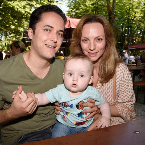 Viola Wedekind mit Ehemann Michael Fischer und Sohn Philos