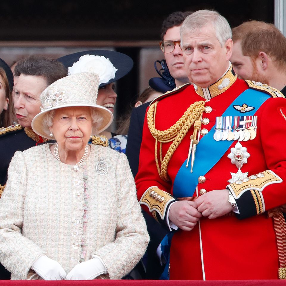 Noch 2019 stand Prinz Andrew bei der "Trooping the Colour"-Parade an der Seite von Queen Elizabeth auf dem Balkon des Buckinham Palasts.