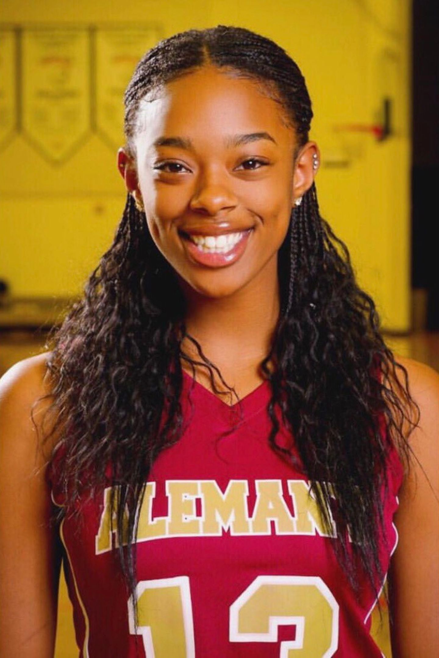 Dieses sportliche Mädchen ist die Tochter von Rap-Legende Busta Rhymes. Die damals 14-jährige Cacie Smith gilt in ihrer Jugend als Basketballtalent und macht ihren berühmten Vater schon 2013 mächtig stolz. 