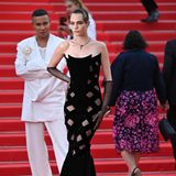 Cannes wird immer mehr zum Hotspot der Supermodels. Cara Delevingne ist mit ihrem guten Freund und Designer Olivier Rousteing angereist und trägt natürlich keine geringere Marke als Balmain. 