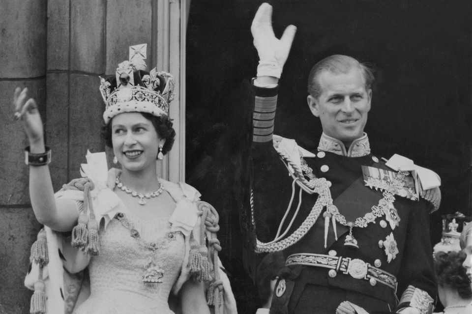 2. Juni 1953: Queen Elizabeth und Prinz Philip auf dem Balkon des Buckingham Palastes