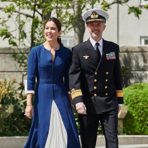 Kronprinzessin Mary : Im semitransparenten Kleid beim Geburtstag der königlichen Jacht