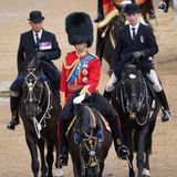 28. Mai 2022  Prinz William sitzt fest im Sattel, als er bei der Colonel's Review der Horse Guards Parade in London gesichtet wird. Der Enkel von Queen Elizabeth probt hier für den großen Auftritt bei Trooping the Colour. Das Event findet traditionell jährlich im Juni zu Ehren des Geburtstages der britischen Monarchin statt.