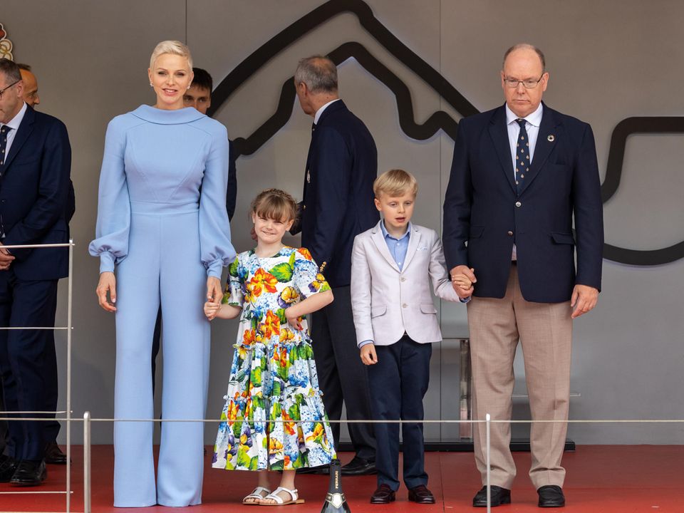 Fürstin Charlène posiert mit ihrer Familie beim Grand Prix in Monaco