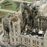Aufnahme des niedergebrannten Schloss Windsor.