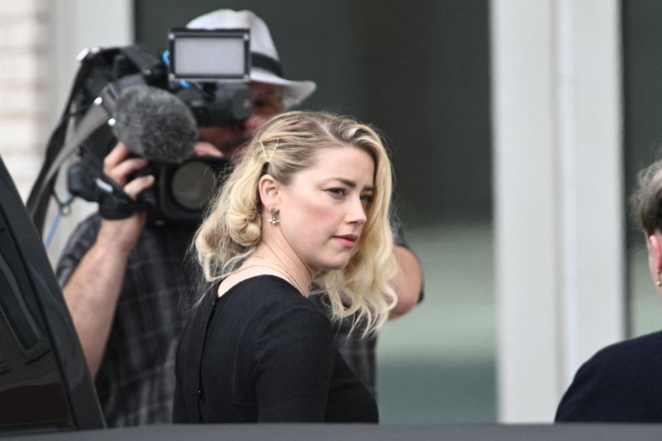 Amber Heard bei ihrer Ankunft am Gericht in Fairfax, Virginia, vor der Urteilsverkündung