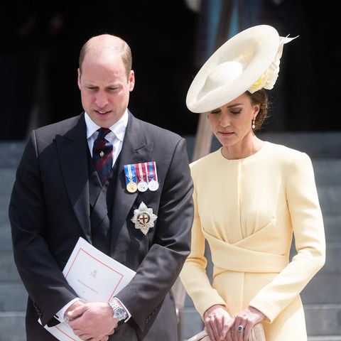 Prinz William und Herzogin Catherine nach dem Dankesgottesdienst vor der St. Paul's Cathedral.
