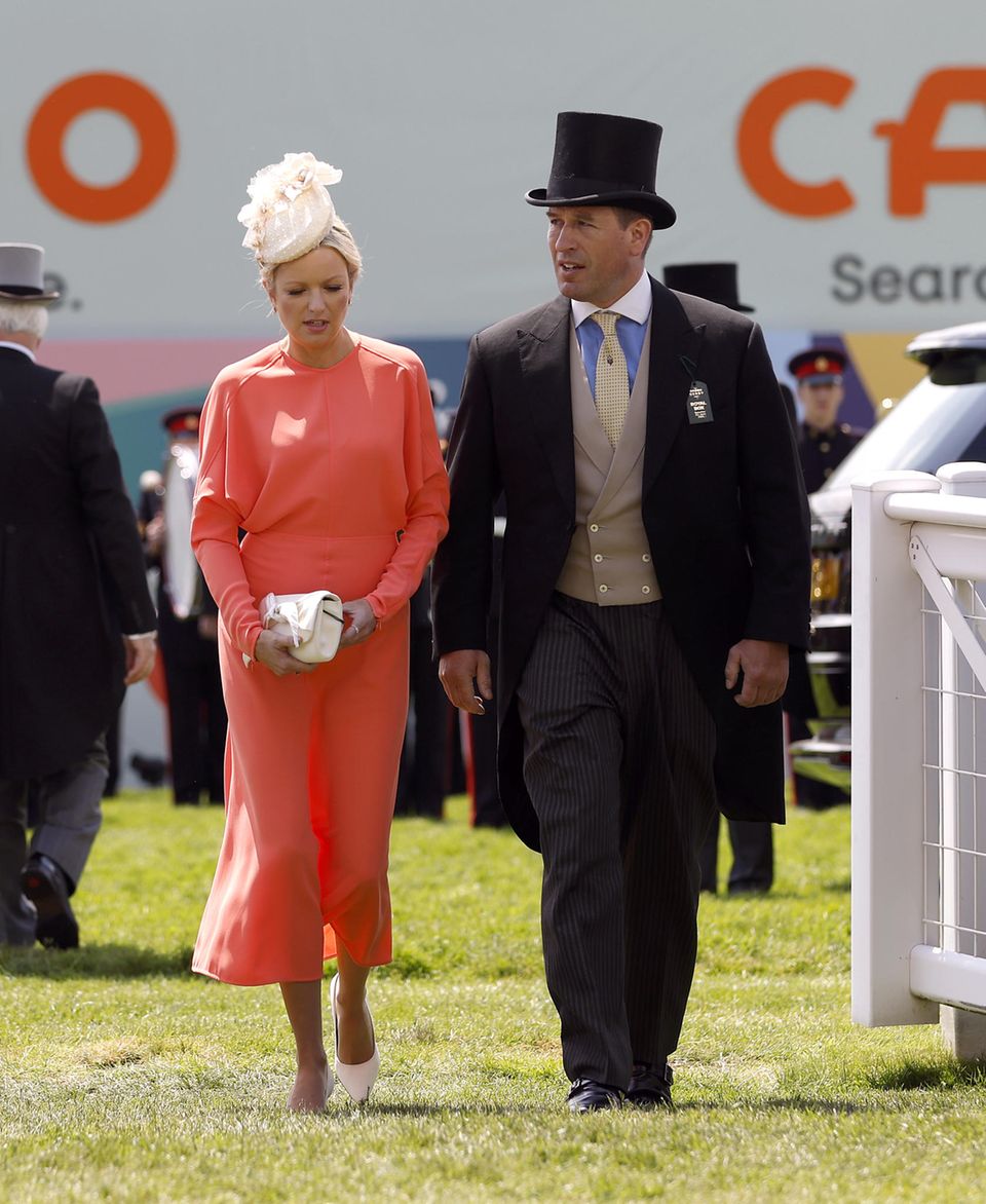 Lindsay Wallace und Peter Phillips beim Epsom Derby am 4. Juni 2022.