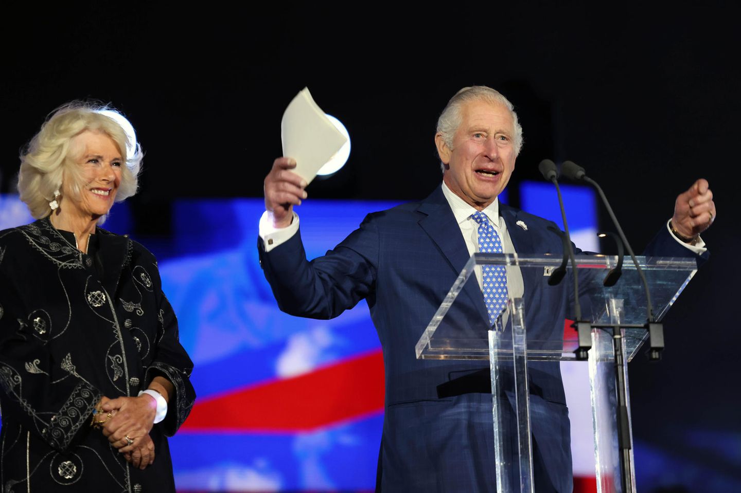Prinz Charles hält eine Rede zu Ehren seiner Mutter, Queen Elizabeth.