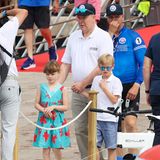 5. Juni 2022  Prinzessin Gabriella und Prinz Jacques begleiten Papa Fürst Albert am Wochenende zur "Riviera Water Bike Challenge" im Yacht Club de Monaco. Hier gibt es für die kleinen Royals so einiges zu bestaunen. 