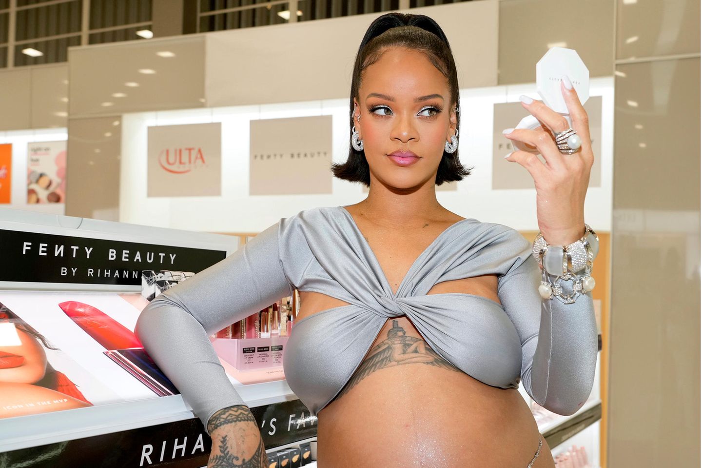 Diverse Make-up Brands: Rihanna bei Fenty Beauty Launch bei Ulta