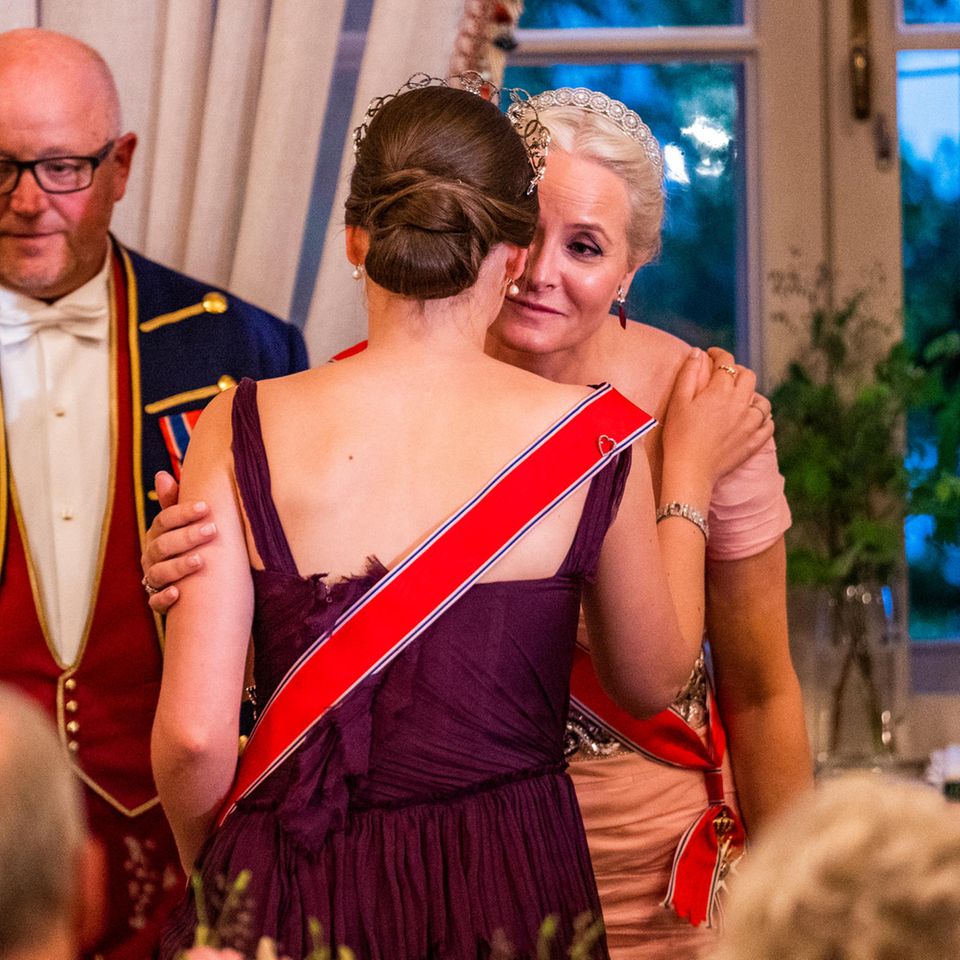 Prinzessin Ingrid Alexandra mit Mama Prinzessin Mette-Marit