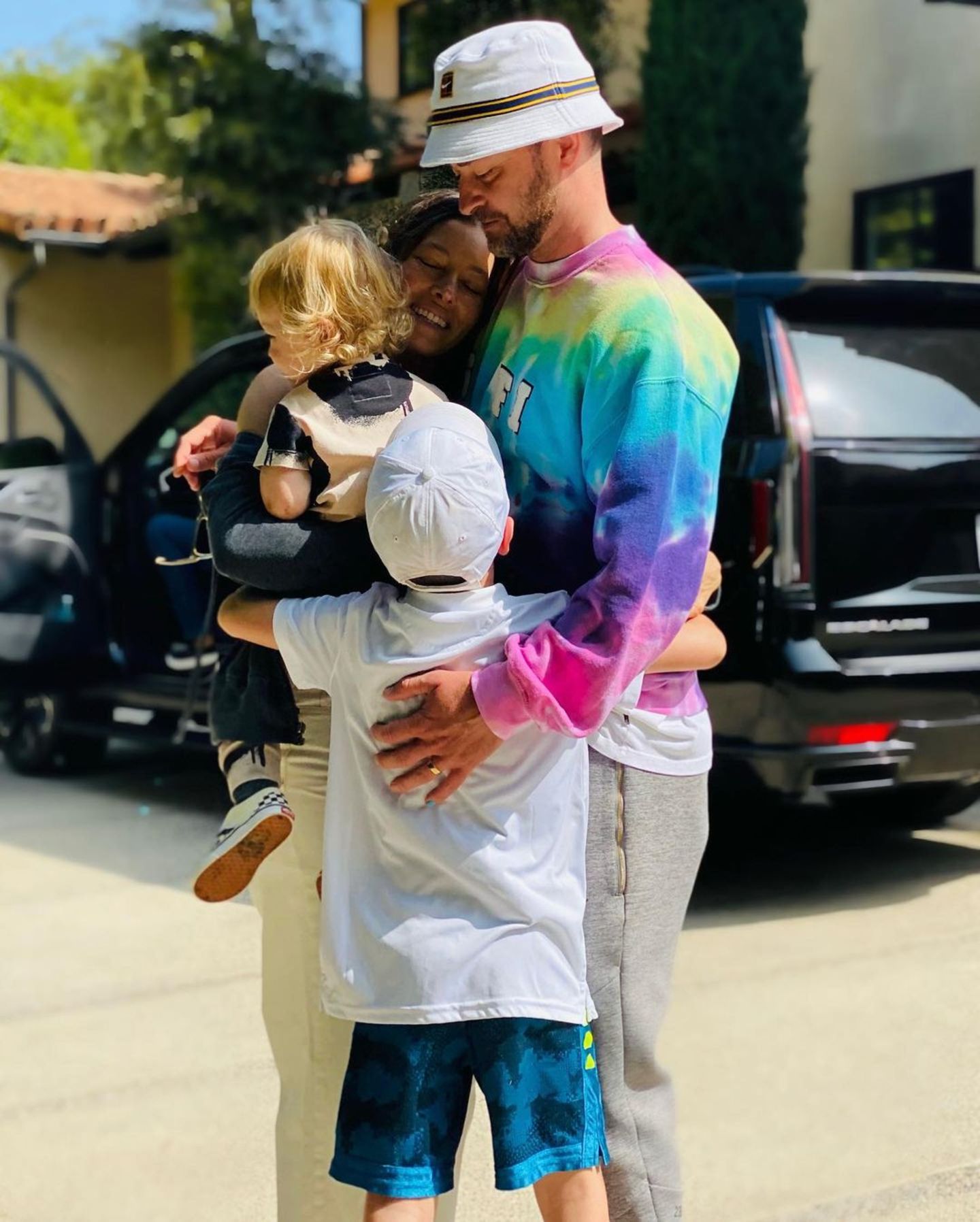 Familie Biel + Timberlake: Justin und Jessica umarmaen Söhne