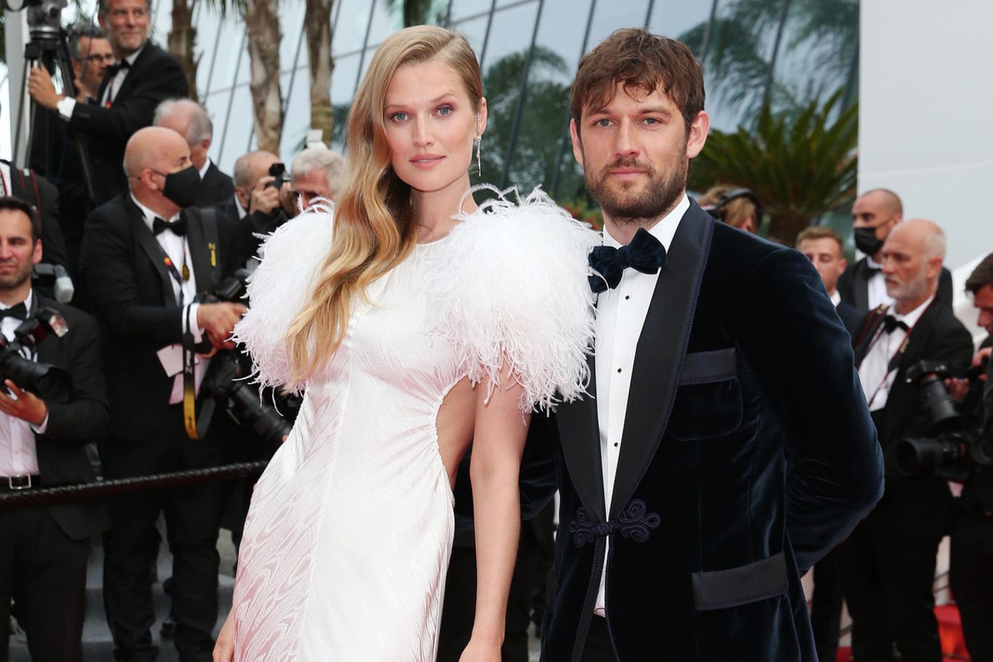 Toni Garrn und Alex Pettyfer in Cannes 2022.