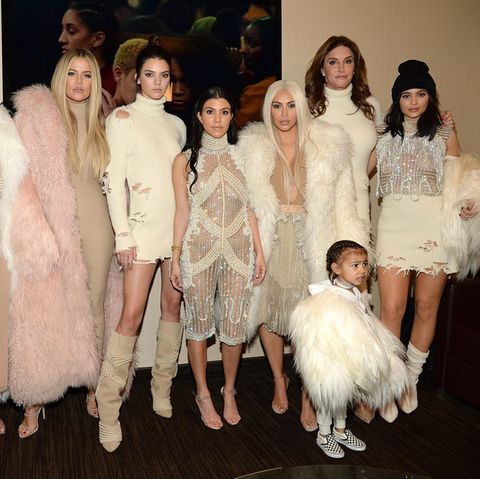 Kris und Khloe Jenner, Kendall Jenner, Kourtney und Kim Kardashian, Caitlyn und Kylie Jenner mit North