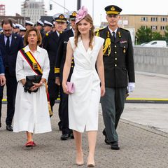 25. Juni 2022  Die 20-jährige Prinzessin Elisabeth von Belgien ist als Thronfolgerin schon mit einigen royalen Pflichten betraut, die sie ganz ohne ihre Familie wahrnimmt. So wie hier die Schiffstaufe der RV Belgica in Ghent.
