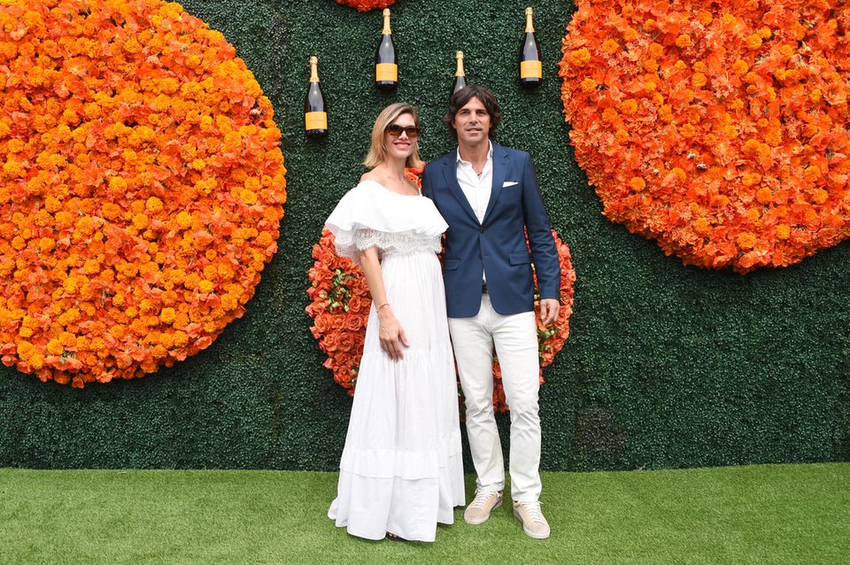 Delfina Blaquier Figueras und Nacho Figueras nehmen am 2. Oktober 2021 am Veuve Clicquot Polo Classic Los Angeles im Will Rogers State Historic Park in Pacific Palisades, Kalifornien, teil. 