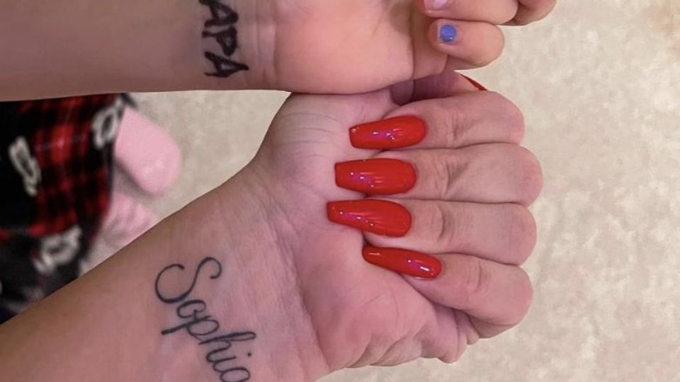 Tattooed wrists of Daniela Katzenberger, Lucas Cordalis and Sophia Cordalis