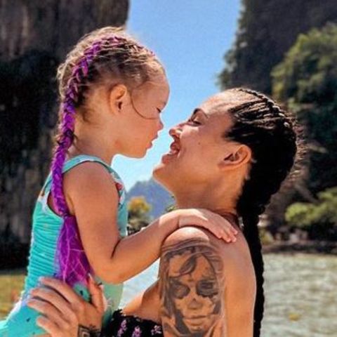 Elena Miras mit ihrer Tochter Aylen