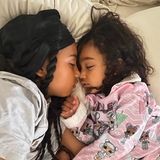 3. Juli 2022  Für Kim Kardashian gibt es nicht Schöneres als aufzuwachen und ihre beiden Mädchen North und Chicago friedlich aneinandergekuschelt schlafen zu sehen. Die beiden sind auch wirklich süß.