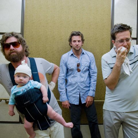 Filmbabys: Zach Galifianakis, Ed Helms, Bradley Cooper und Baby