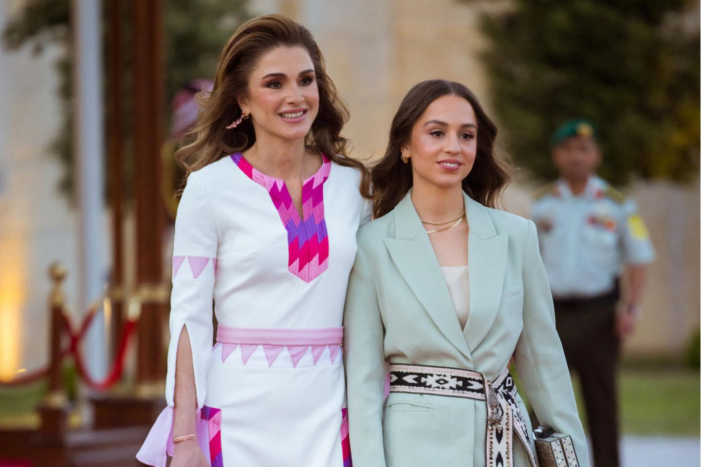 Königin Rania mit ihrer Tochter Prinzessin Iman bint Abdallah 