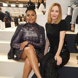 Die Vorfreude steigt: Taraji P. Henson und Leslie Mann in der Front Row der Chanel Haute Couture Herbst/Wintershow 2022/2023.