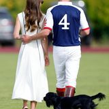 Herzogin Catherine und Prinz William mit Hund Orla