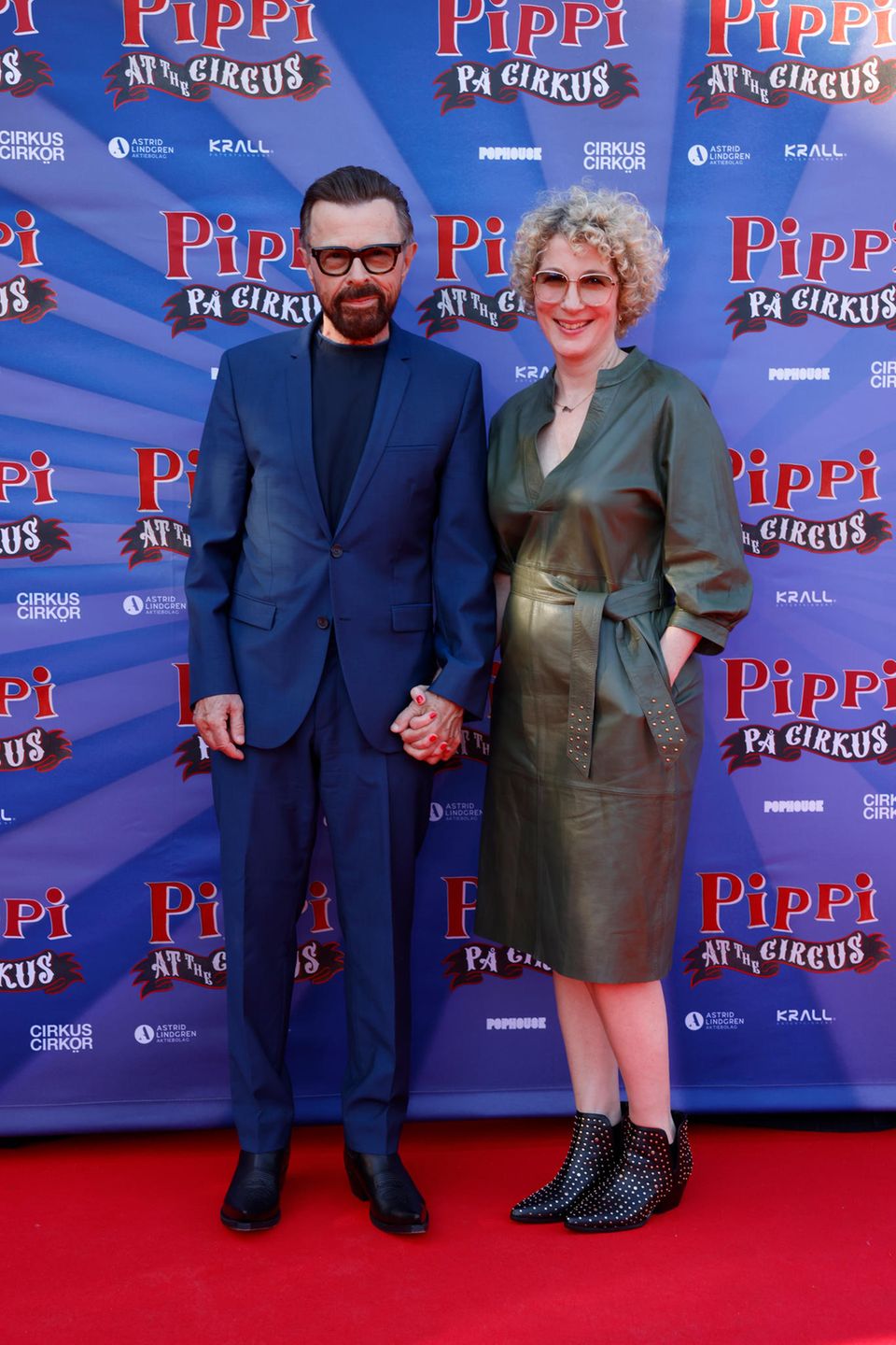 Abba-Star Björn Ulvaeus und seine neue Partnerin Christina Sas bei der Premiere des von ihm produzierten Zirkus-Musicals "Pippi på Cirkus" (Pippi im Zirkus) am 12. Juli 2022 in Stockholm.
