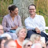 Händchenhaltend lauschten Prinzessin Victoria und Prinz Daniel in trauter Zweisamkeit der Musik. Dabei hatte das Paar auch einiges zu lachen – wie zwei turtelnde Teenager eben.